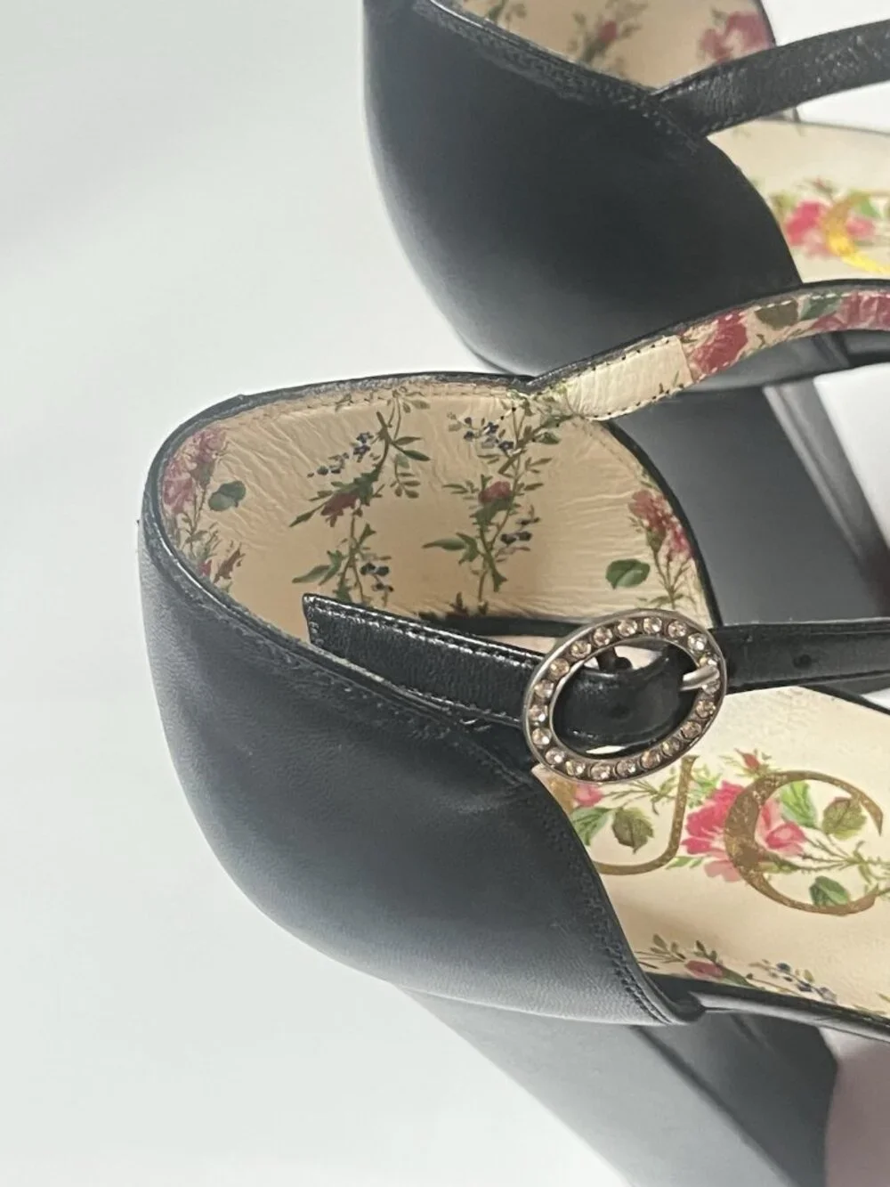 Gucci Black Leather Mary Jane Platform Heels Floral Print Lining Sz 37 Italy 6.5